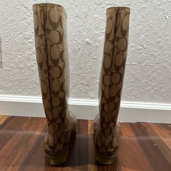 Coach Brown Tan Signature C Rain Boots Size 10 - Picture 6 of 8